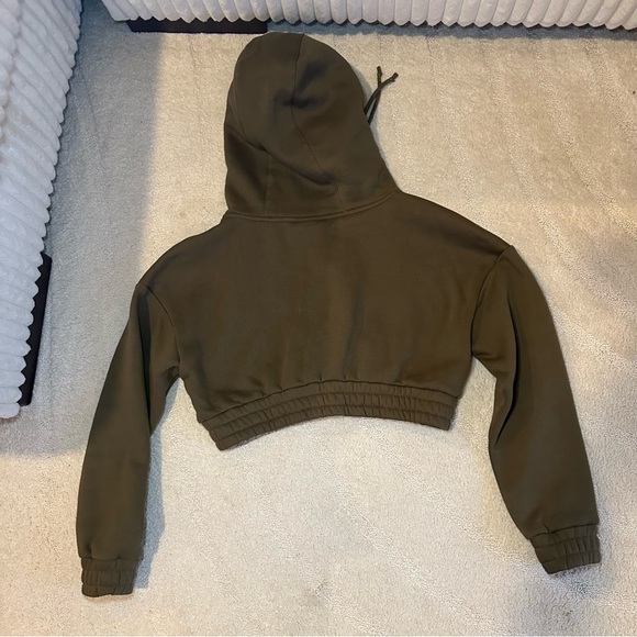 Alphalete Women’s Classic Capital Full Zip Crop Jacket Olive Green Size XS - Picture 7 of 7